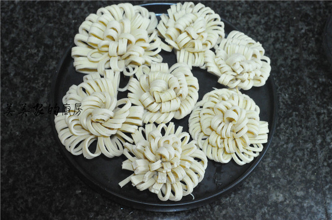 開花豆皮的做法-家常味蒸菜譜-易網(wǎng)健康養(yǎng)生網(wǎng) 開花豆皮的做法-家常味蒸菜譜