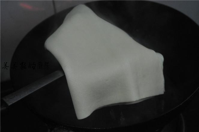 開花豆皮的做法-家常味蒸菜譜-易網(wǎng)<a href=http://www.xllyou.com/ target=_blank class=infotextkey>健康養(yǎng)生</a>網(wǎng) 開花豆皮的做法-家常味蒸菜譜