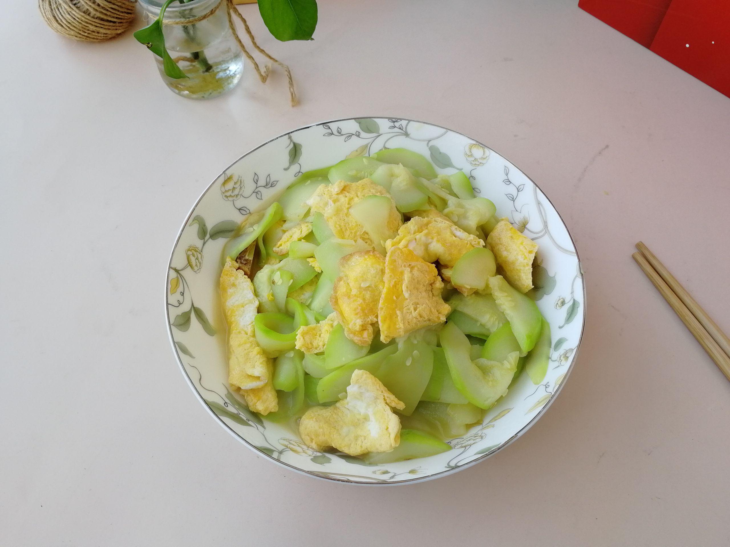 嫩西葫蘆炒雞蛋的做法-家常味炒菜譜-易網健康養生網 嫩西葫蘆炒雞蛋的做法-家常味炒菜譜