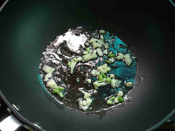 荷塘小炒的做法-家常味炒菜譜-易網健康養生網 荷塘小炒的做法-家常味炒菜譜