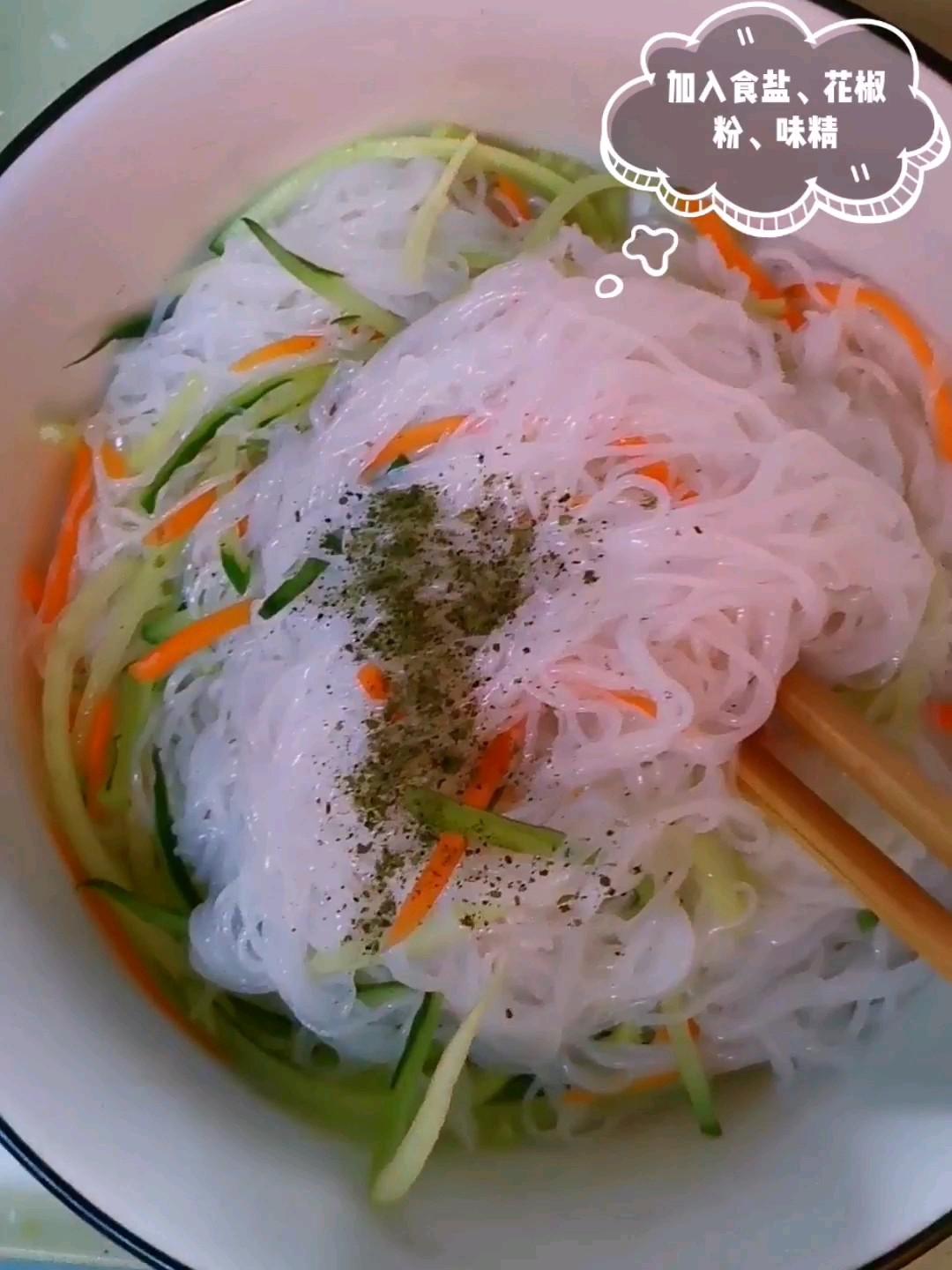 麻醬拌粉絲的做法-家常味拌菜譜-易網健康養生網 麻醬拌粉絲的做法-家常味拌菜譜