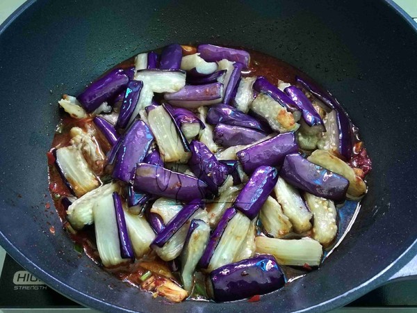 醬燜茄子的做法-家常味燜菜譜-易網(wǎng)健康養(yǎng)生網(wǎng) 醬燜茄子的做法-家常味燜菜譜