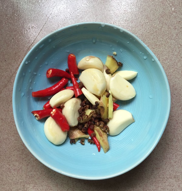 麻辣小龍蝦的做法-香辣味炒菜譜-易網健康養生網 麻辣小龍蝦的做法-香辣味炒菜譜