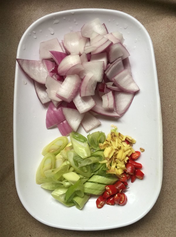 洋蔥生蠔的做法-咸鮮味炒菜譜-易網(wǎng)健康養(yǎng)生網(wǎng) 洋蔥生蠔的做法-咸鮮味炒菜譜