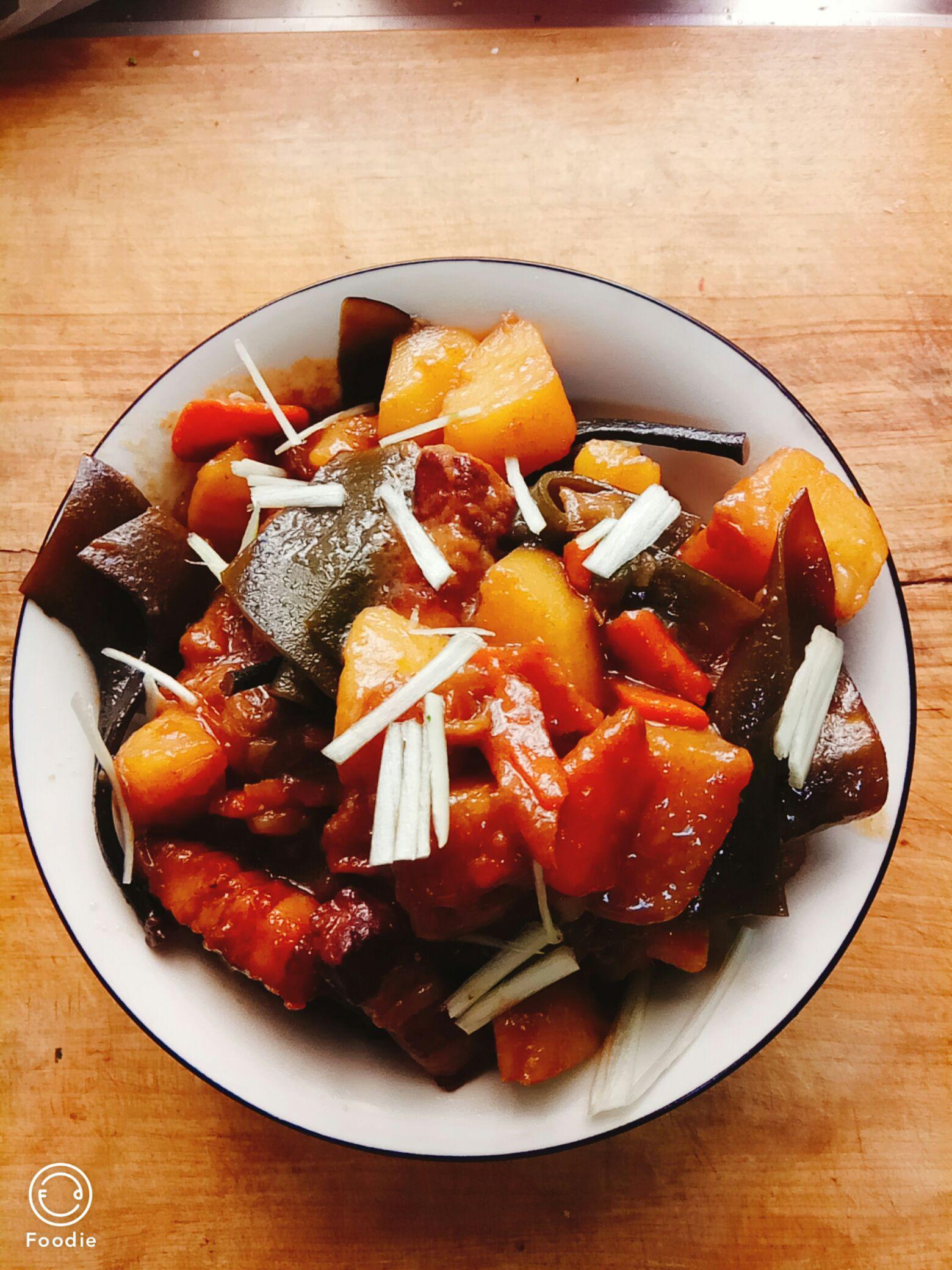 紅燒肉燉海帶的做法-家常味燉菜譜-易網(wǎng)健康養(yǎng)生網(wǎng) 紅燒肉燉海帶的做法-家常味燉菜譜