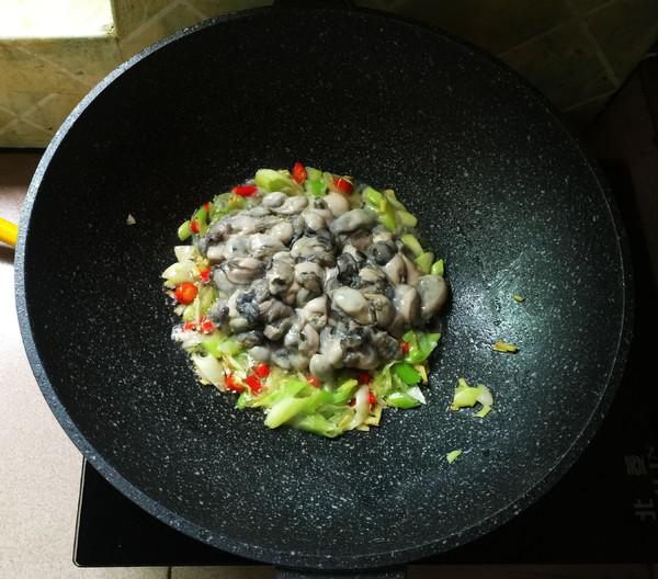 洋蔥生蠔的做法-咸鮮味炒菜譜-易網(wǎng)健康養(yǎng)生網(wǎng) 洋蔥生蠔的做法-咸鮮味炒菜譜