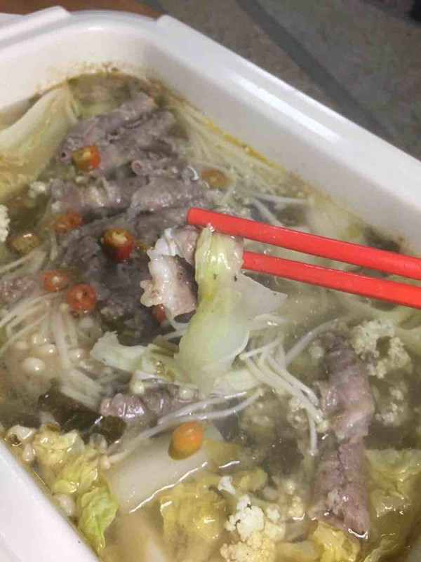 可以喝湯唰菜~酸湯肥牛鍋的做法-家常味煮菜譜-易網(wǎng)健康養(yǎng)生網(wǎng) 可以喝湯唰菜~酸湯肥牛鍋的做法-家常味煮菜譜