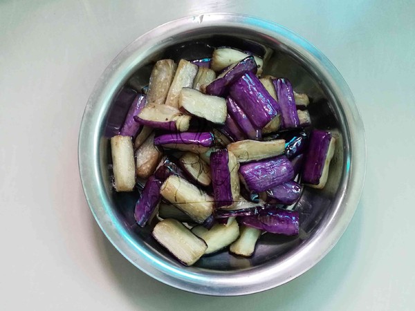 醬燜茄子的做法-家常味燜菜譜-易網(wǎng)健康養(yǎng)生網(wǎng) 醬燜茄子的做法-家常味燜菜譜