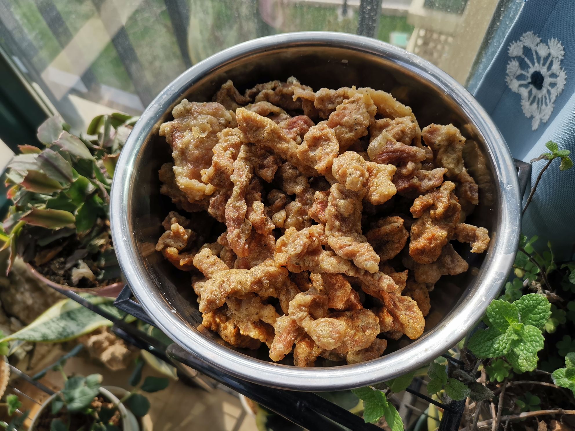 炸酥肉的做法-家常味炸菜譜-易網健康養生網 炸酥肉的做法-家常味炸菜譜