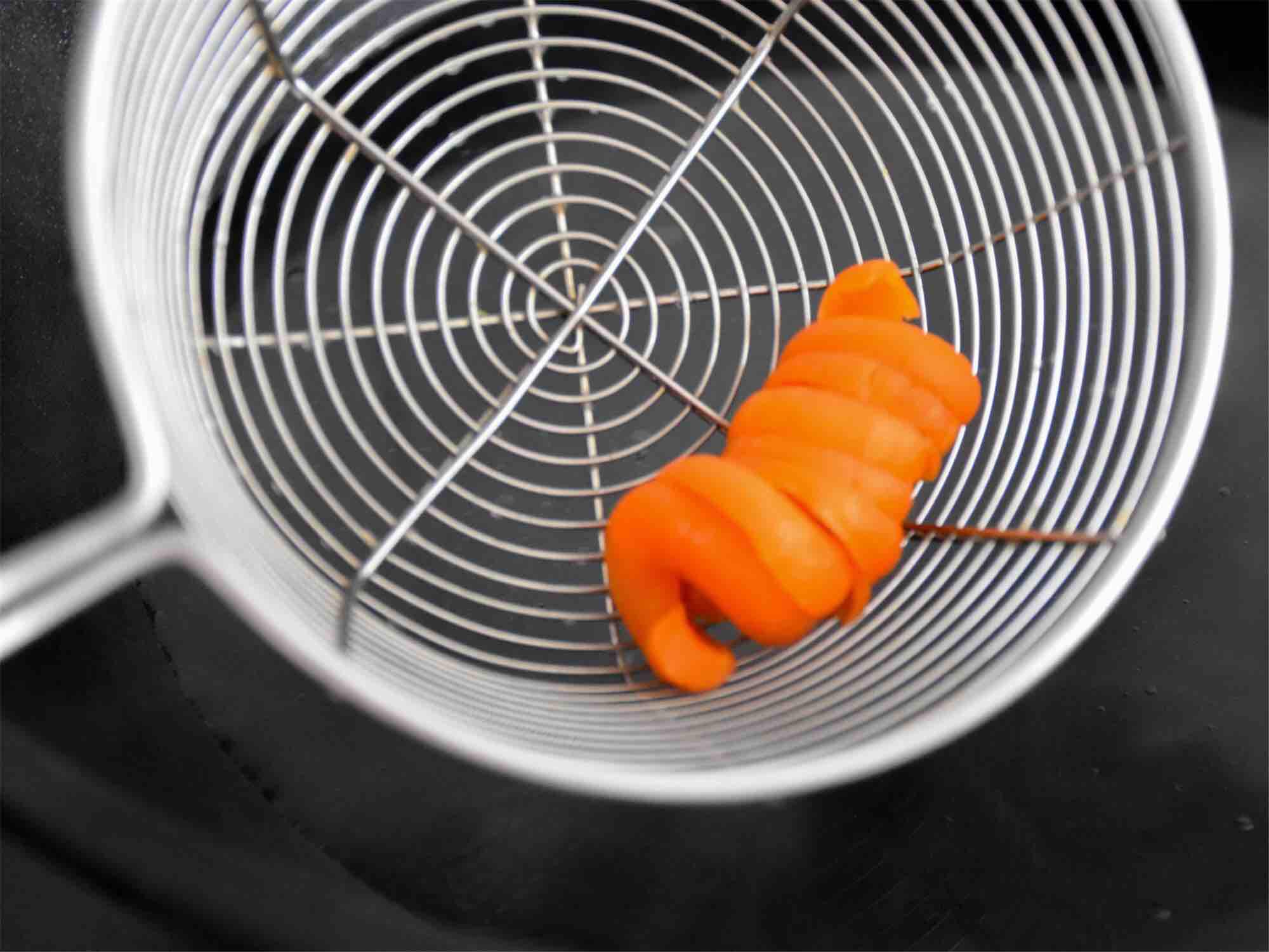 香煎鮮嫩牛排的做法-黑椒味煎菜譜-易網(wǎng)健康養(yǎng)生網(wǎng) 香煎鮮嫩牛排的做法-黑椒味煎菜譜