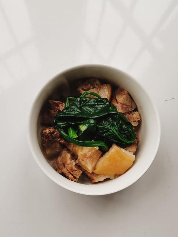 紅樓夢之火腿燉肘子的做法-咸鮮味燉菜譜-易網健康養生網 紅樓夢之火腿燉肘子的做法-咸鮮味燉菜譜