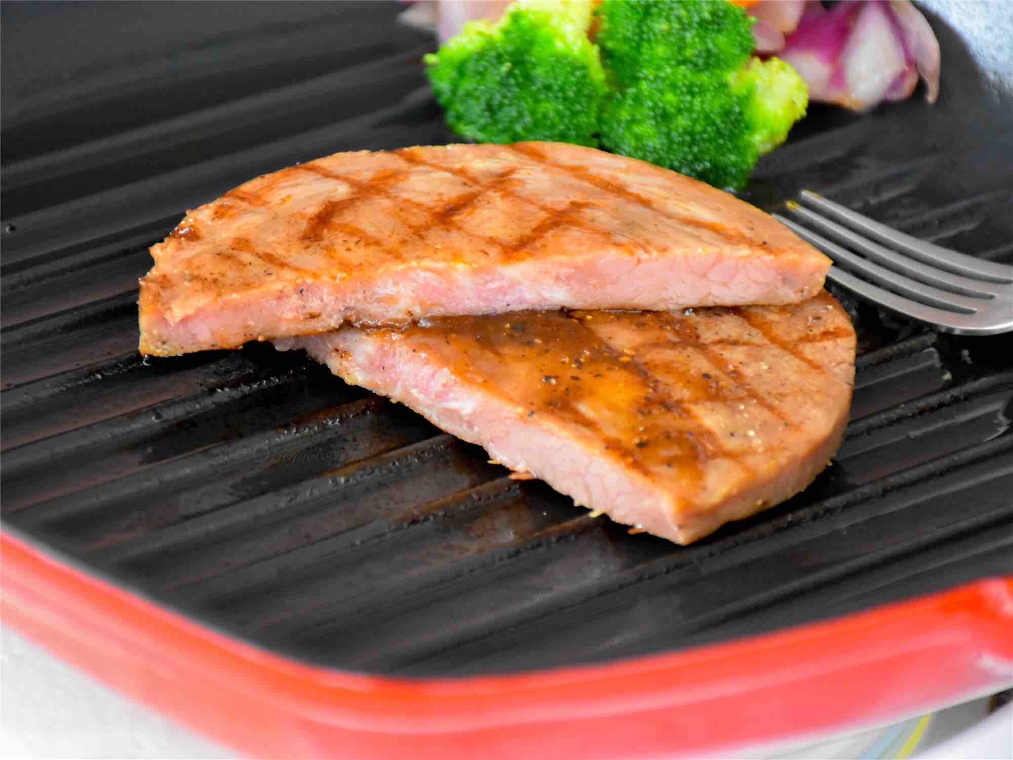 香煎鮮嫩牛排的做法-黑椒味煎菜譜-易網(wǎng)健康養(yǎng)生網(wǎng) 香煎鮮嫩牛排的做法-黑椒味煎菜譜