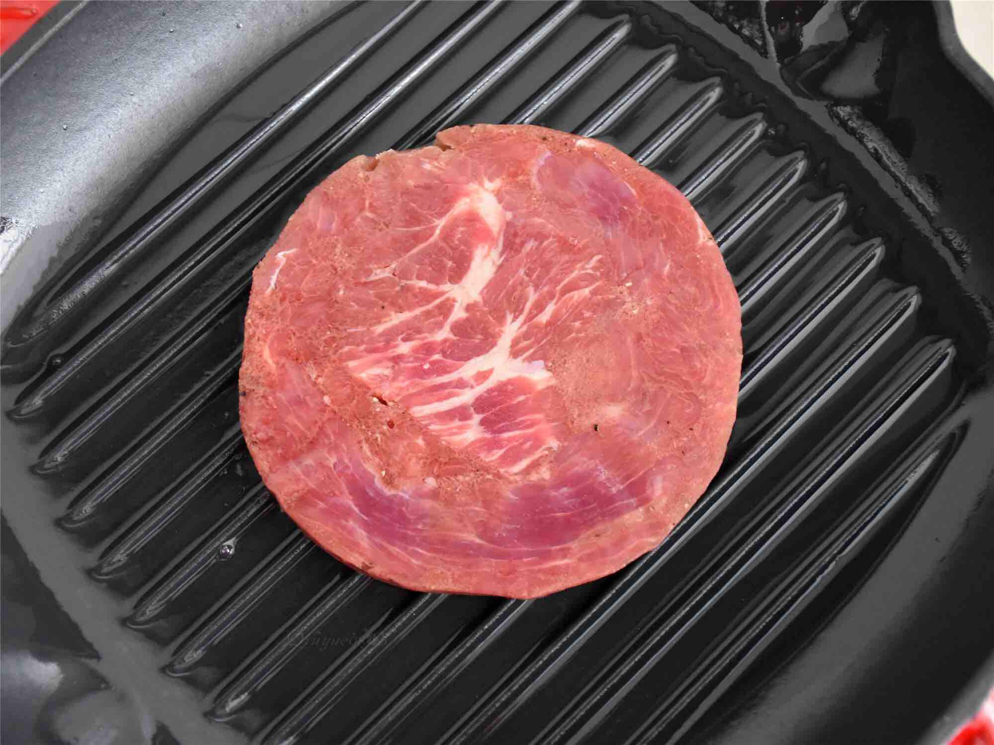 香煎鮮嫩牛排的做法-黑椒味煎菜譜-易網(wǎng)健康養(yǎng)生網(wǎng) 香煎鮮嫩牛排的做法-黑椒味煎菜譜