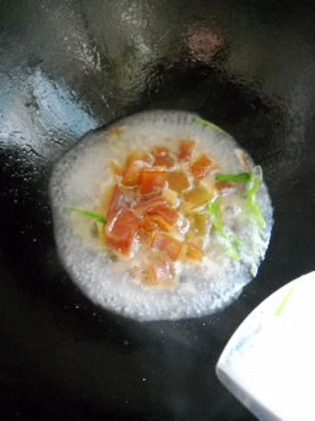 臘肉皮燉胡蘿卜的做法-咸鮮味燉菜譜