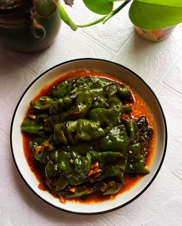 虎皮青椒的做法-酸辣味炒菜譜-易網(wǎng)健康養(yǎng)生網(wǎng) 虎皮青椒的做法-酸辣味炒菜譜