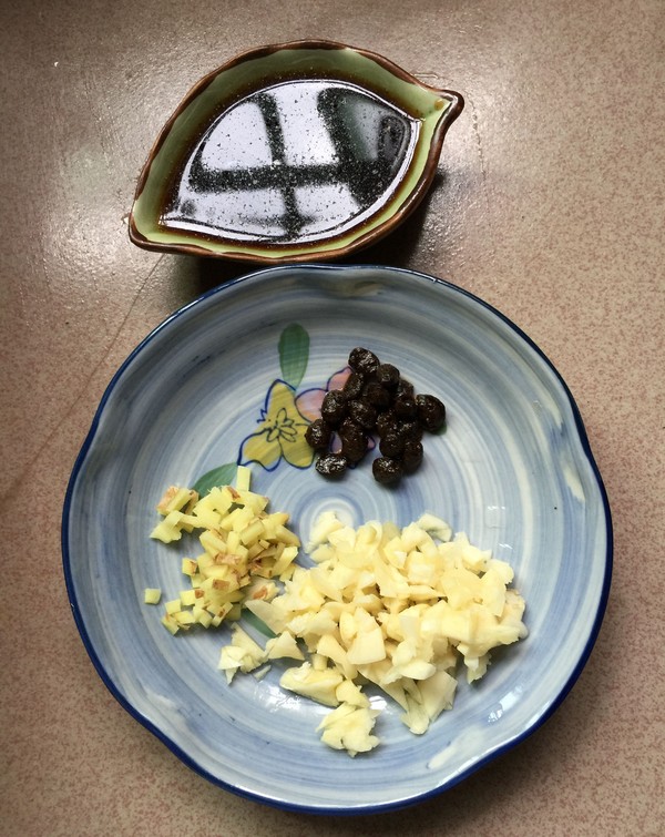 虎皮青椒的做法-酸辣味炒菜譜-易網(wǎng)健康養(yǎng)生網(wǎng) 虎皮青椒的做法-酸辣味炒菜譜