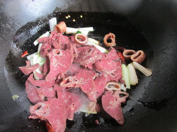 辣炒豬肺的做法-香辣味炒菜譜-易網健康養生網 辣炒豬肺的做法-香辣味炒菜譜