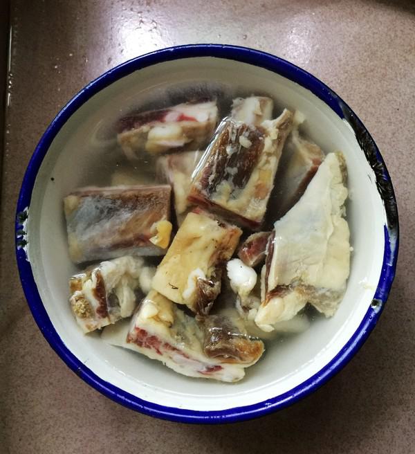 香辣臘排骨的做法-香辣味炒菜譜-易網健康養生網 香辣臘排骨的做法-香辣味炒菜譜