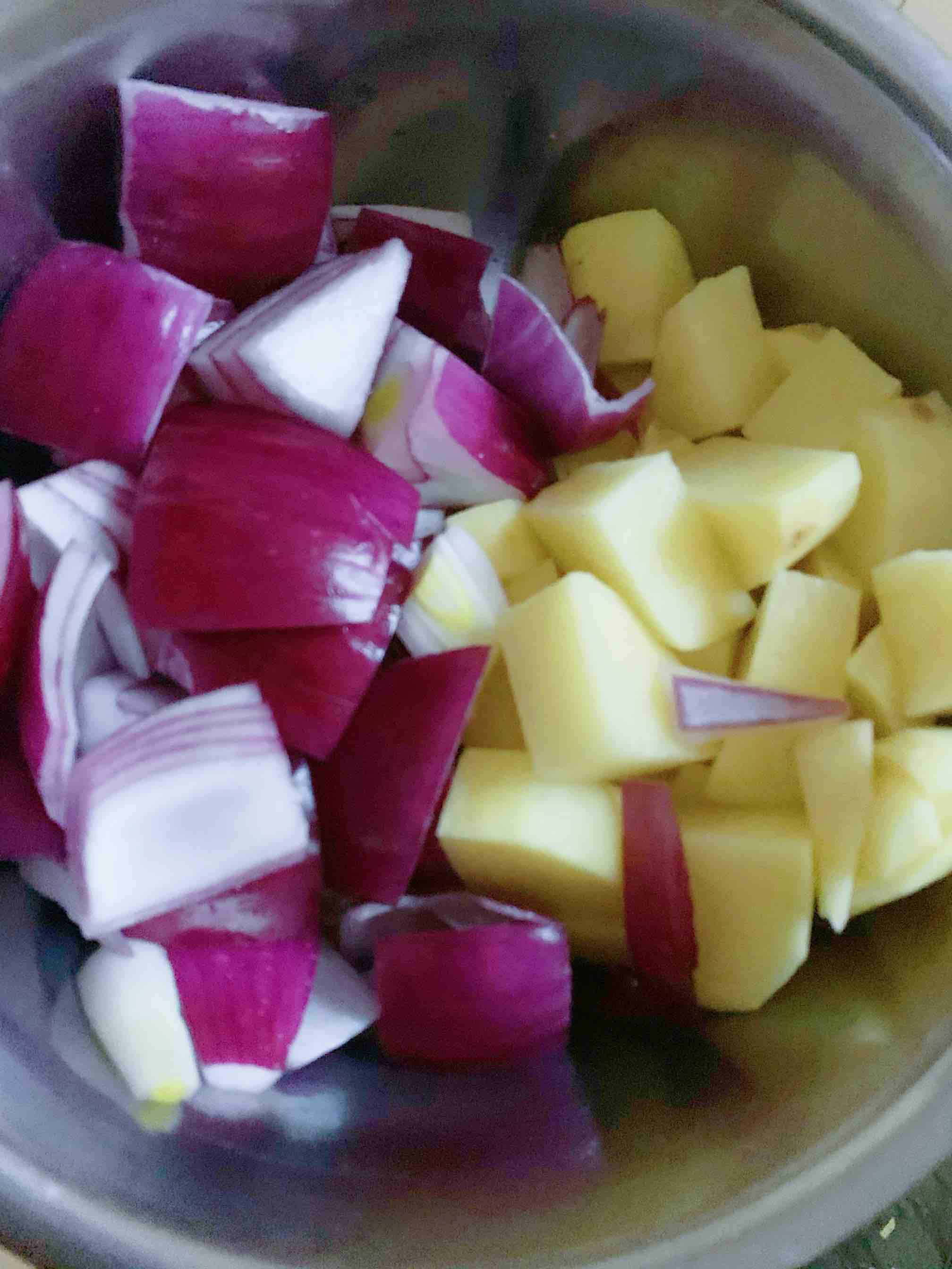 家庭版大盤雞的做法-咸鮮味燉菜譜