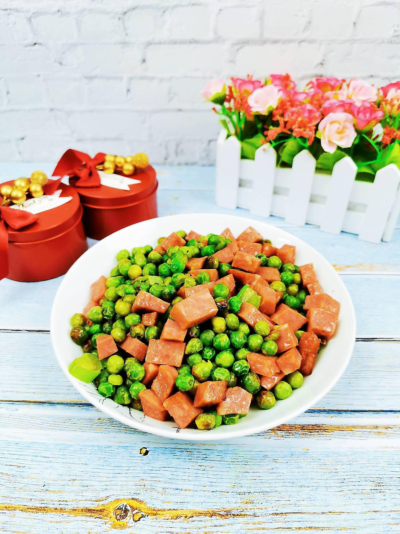 青豆炒火腿的做法-咸鮮味炒菜譜-易網健康養生網 青豆炒火腿的做法-咸鮮味炒菜譜