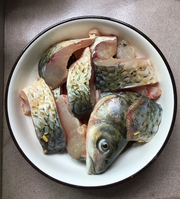 泡兒菜燒草魚的做法-酸辣味燒菜譜-易網健康養生網 泡兒菜燒草魚的做法-酸辣味燒菜譜