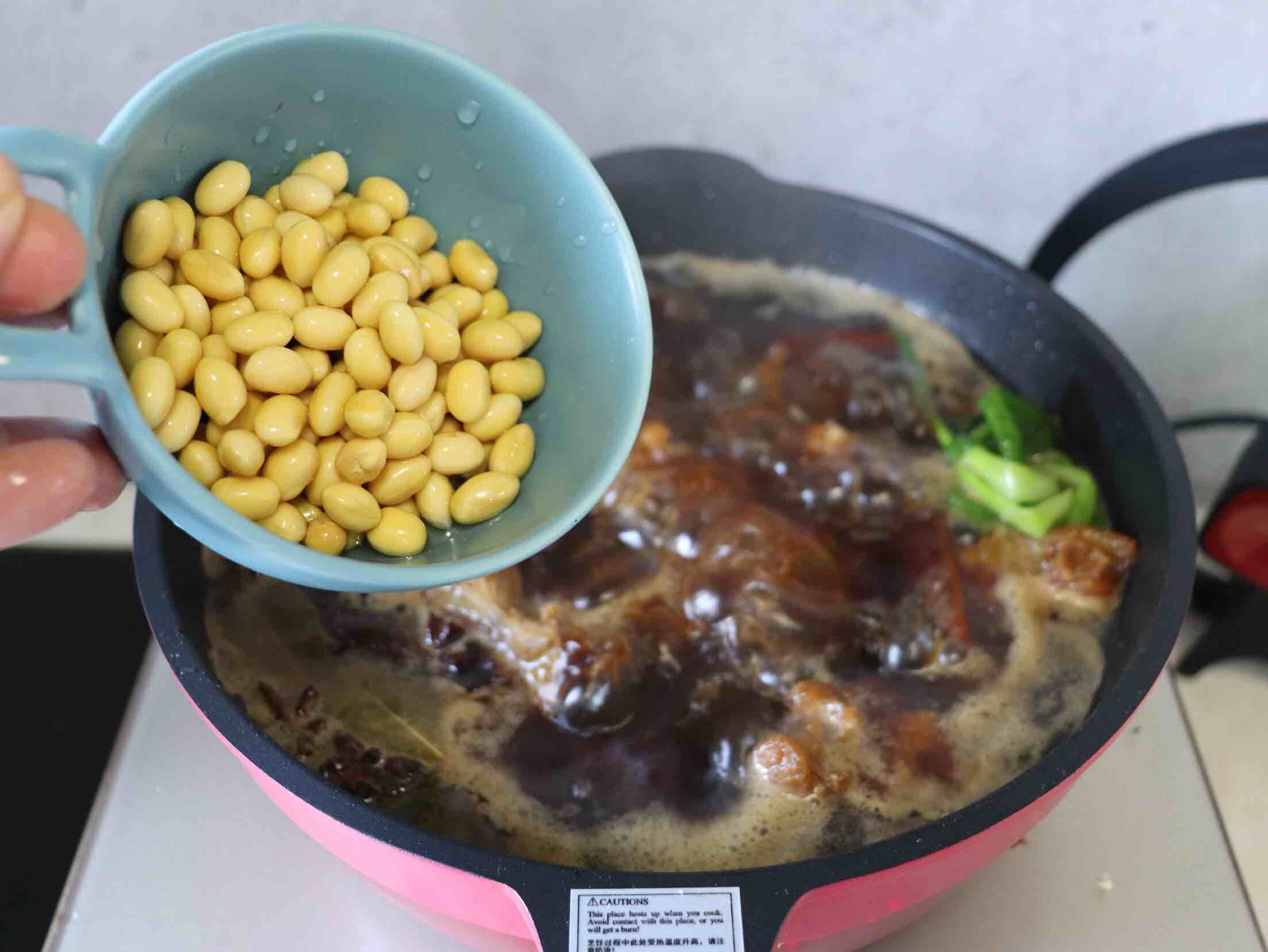 簡單易學的美味紅燒豬蹄的做法-家常味燒菜譜