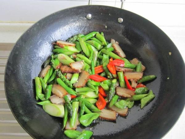 蘆筍炒肉的做法-家常味炒菜譜-易網健康養生網 蘆筍炒肉的做法-家常味炒菜譜