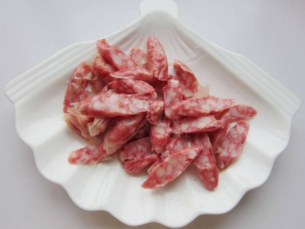 山藥炒香腸的做法-家常味炒菜譜-易網(wǎng)健康養(yǎng)生網(wǎng) 山藥炒香腸的做法-家常味炒菜譜