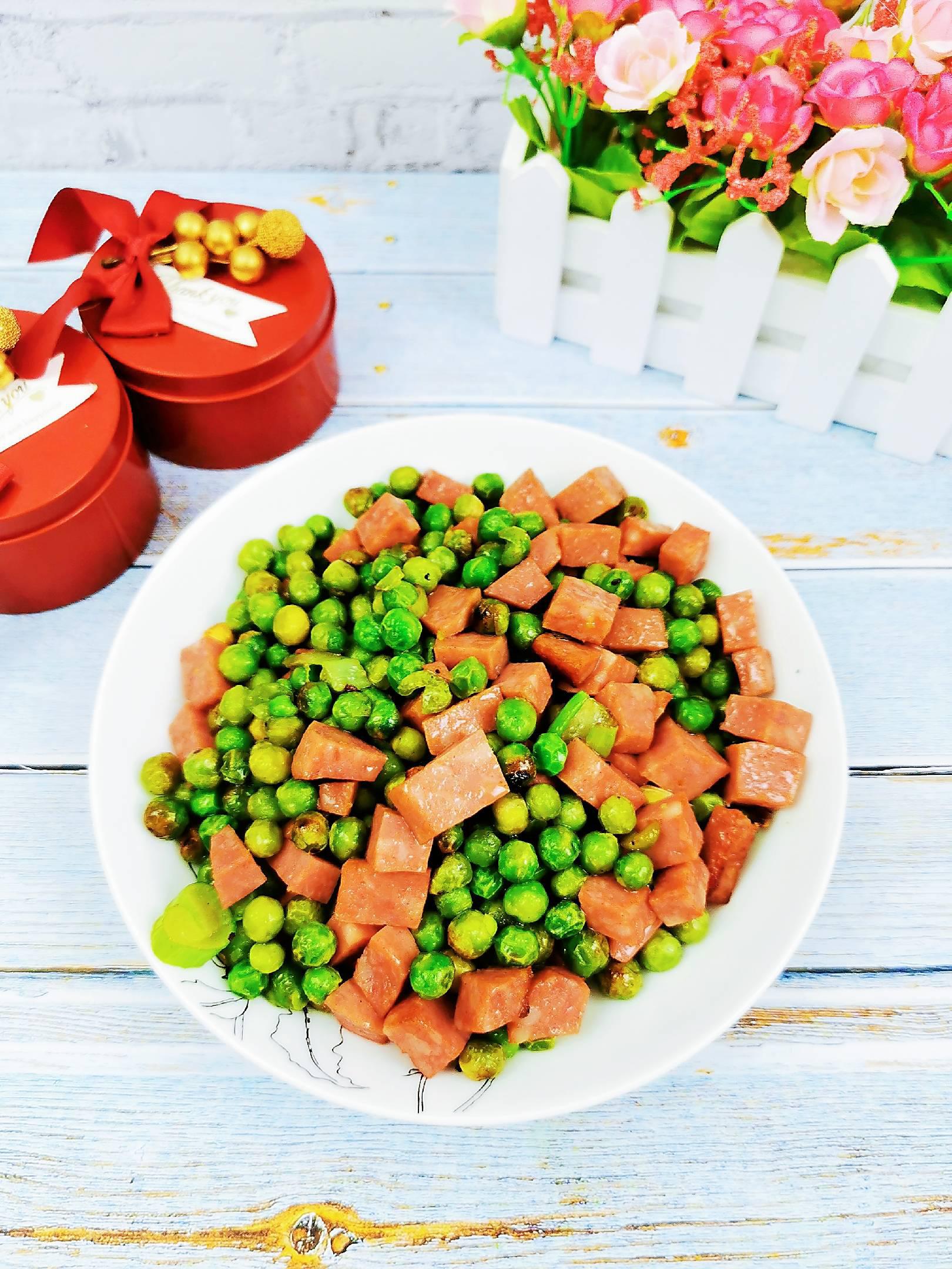 青豆炒火腿的做法-咸鮮味炒菜譜-易網健康養生網 青豆炒火腿的做法-咸鮮味炒菜譜