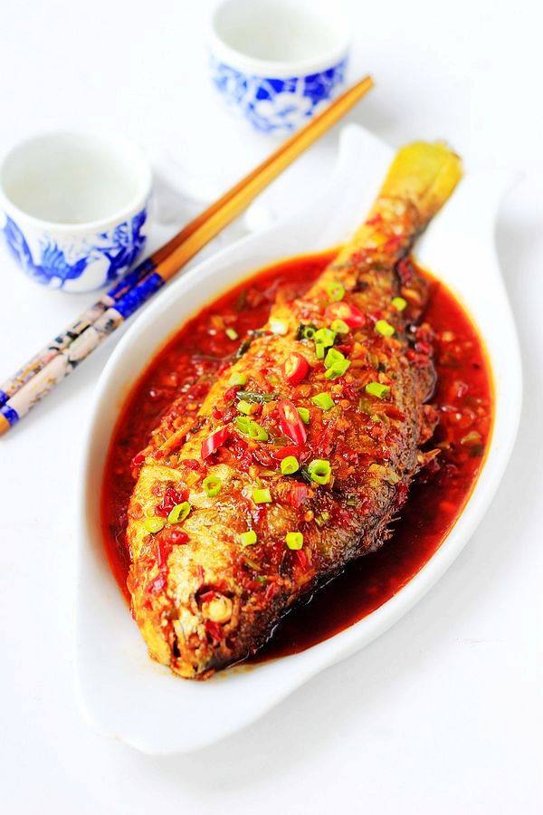 醬燒黃花魚的做法-醬香味燒菜譜-易網健康養生網 醬燒黃花魚的做法-醬香味燒菜譜