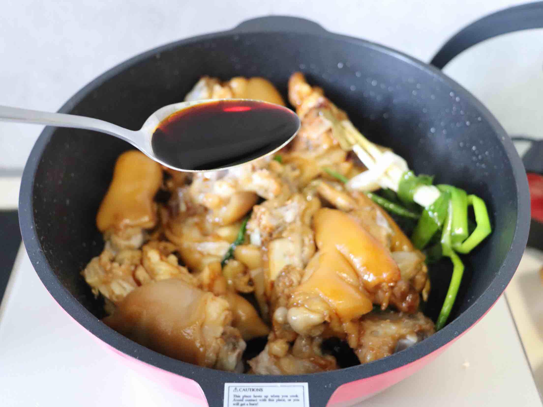 簡單易學的美味紅燒豬蹄的做法-家常味燒菜譜