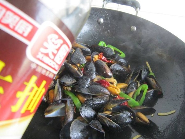 辣炒海虹的做法-香辣味炒菜譜-易網(wǎng)健康養(yǎng)生網(wǎng) 辣炒海虹的做法-香辣味炒菜譜