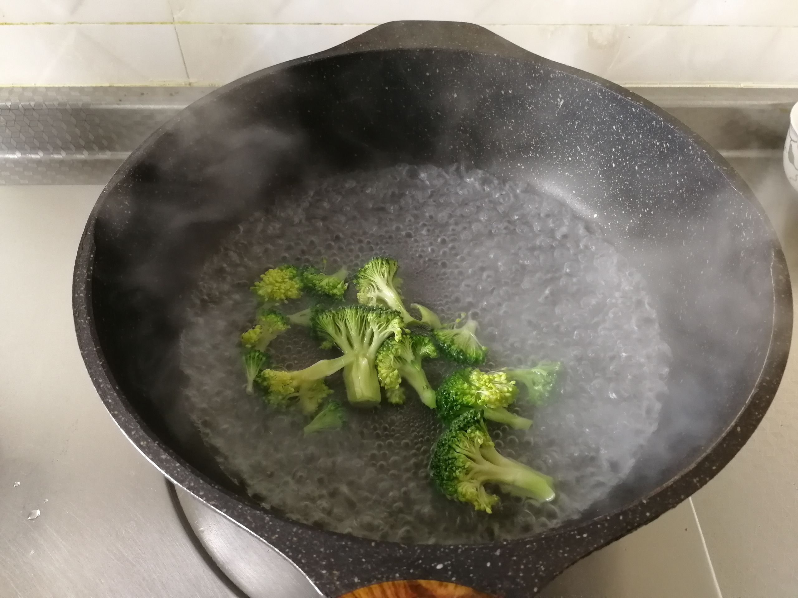 無糖西蘭花蒸糕的做法-其它口味蒸菜譜-易網健康養生網 無糖西蘭花蒸糕的做法-其它口味蒸菜譜