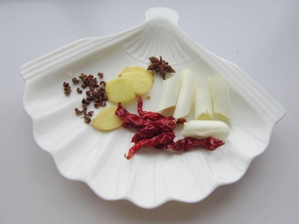 香菇燒紅嘴雁的做法-家常味燒菜譜-易網(wǎng)健康養(yǎng)生網(wǎng) 香菇燒紅嘴雁的做法-家常味燒菜譜