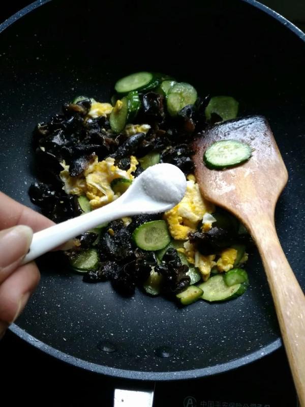 黃瓜木耳炒雞蛋的做法-家常味炒菜譜-易網健康養生網 黃瓜木耳炒雞蛋的做法-家常味炒菜譜