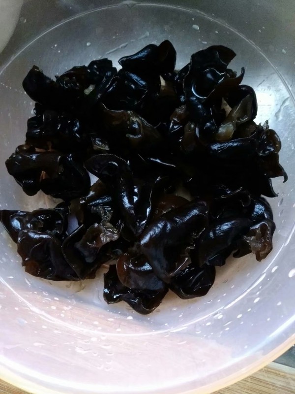 黃瓜木耳炒雞蛋的做法-家常味炒菜譜-易網健康養生網 黃瓜木耳炒雞蛋的做法-家常味炒菜譜