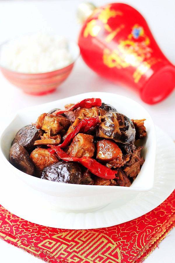 香菇燒紅嘴雁的做法-家常味燒菜譜-易網(wǎng)健康養(yǎng)生網(wǎng) 香菇燒紅嘴雁的做法-家常味燒菜譜