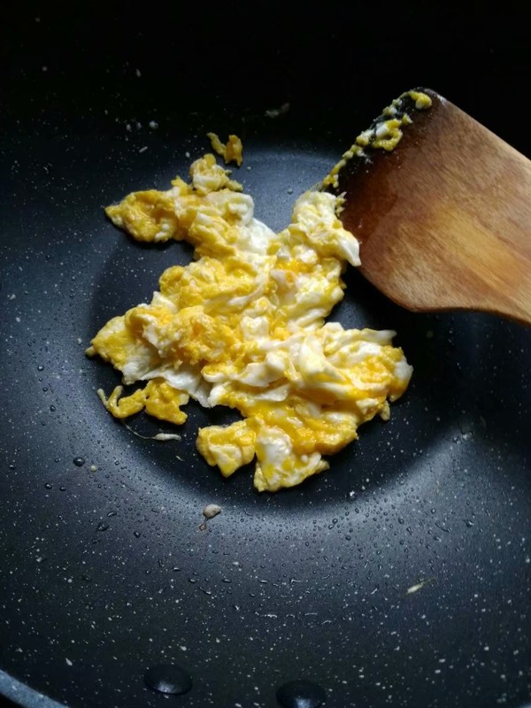 黃瓜木耳炒雞蛋的做法-家常味炒菜譜-易網健康養生網 黃瓜木耳炒雞蛋的做法-家常味炒菜譜