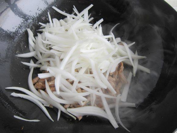 馕包皮芽子炒肉的做法-家常味炒菜譜