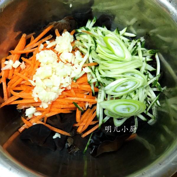 涼拌木耳的做法-家常味拌菜譜
