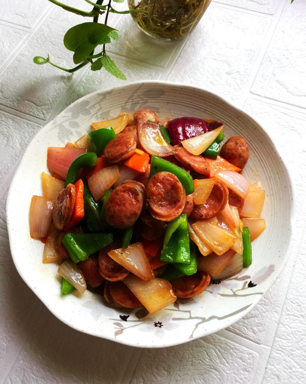 雜蔬炒純肉腸的做法-家常味炒菜譜-易網(wǎng)健康養(yǎng)生網(wǎng) 雜蔬炒純肉腸的做法-家常味炒菜譜