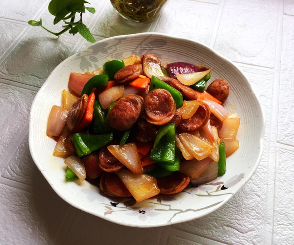 雜蔬炒純肉腸的做法-家常味炒菜譜-易網(wǎng)健康養(yǎng)生網(wǎng) 雜蔬炒純肉腸的做法-家常味炒菜譜