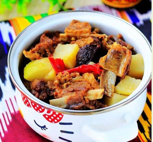 恰瑪古燜羊排的做法-家常味燜菜譜-易網健康養生網 恰瑪古燜羊排的做法-家常味燜菜譜