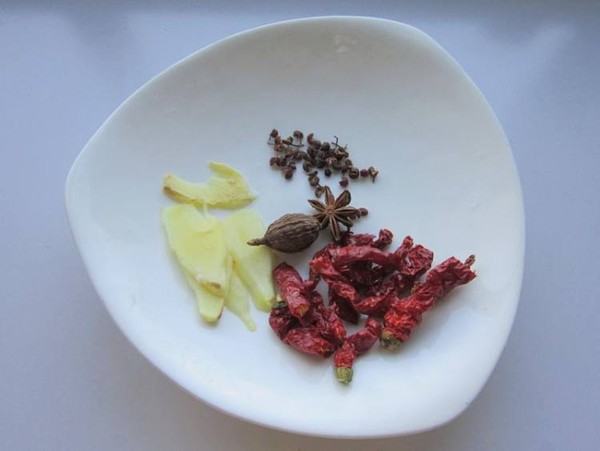 紅燒牛毽子的做法-家常味燒菜譜