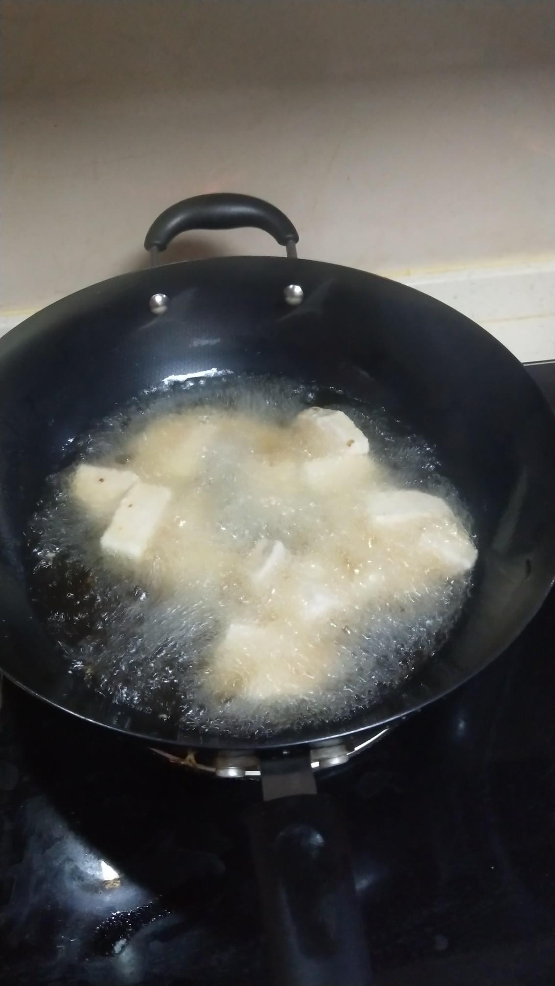 香芋荔枝肉的做法-家常味炸菜譜-易網健康養生網 香芋荔枝肉的做法-家常味炸菜譜