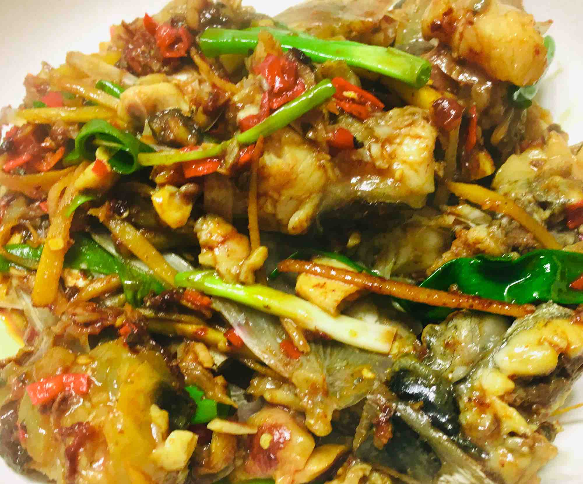 剁椒炒魚頭的做法-家常味炒菜譜-易網(wǎng)健康養(yǎng)生網(wǎng) 剁椒炒魚頭的做法-家常味炒菜譜