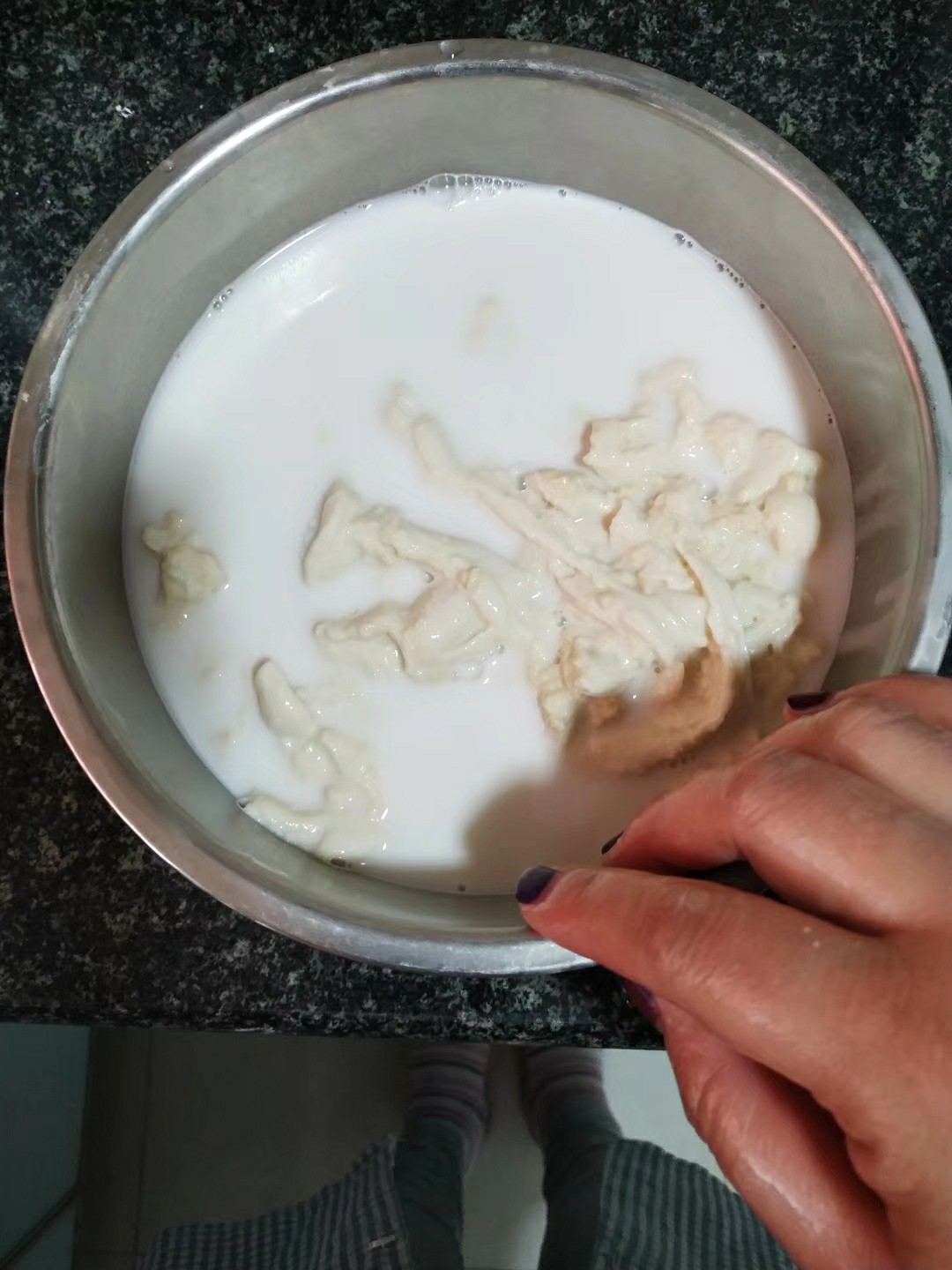 自制涼皮的做法-酸辣味拌菜譜-易網健康養生網 自制涼皮的做法-酸辣味拌菜譜