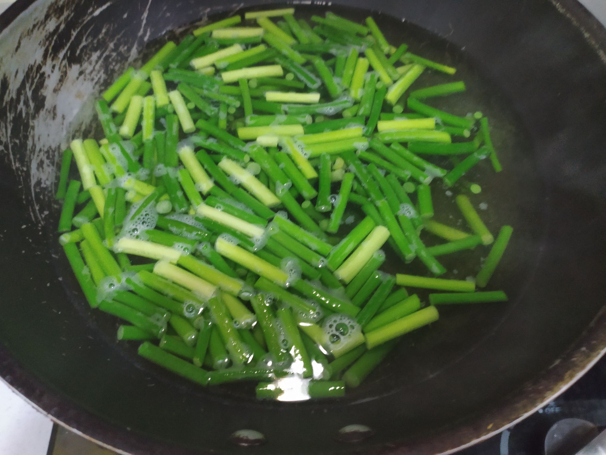 肉炒蒜薹的做法-家常味炒菜譜