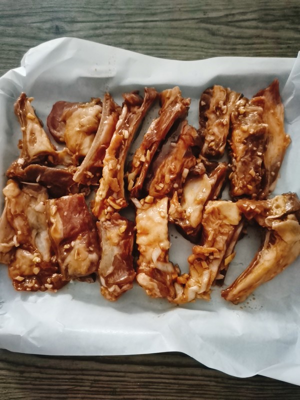 蒜香烤羊排的做法-蒜香味燒菜譜