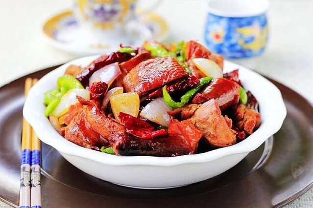 香辣板鴨的做法-香辣味炒菜譜-易網健康養生網 香辣板鴨的做法-香辣味炒菜譜